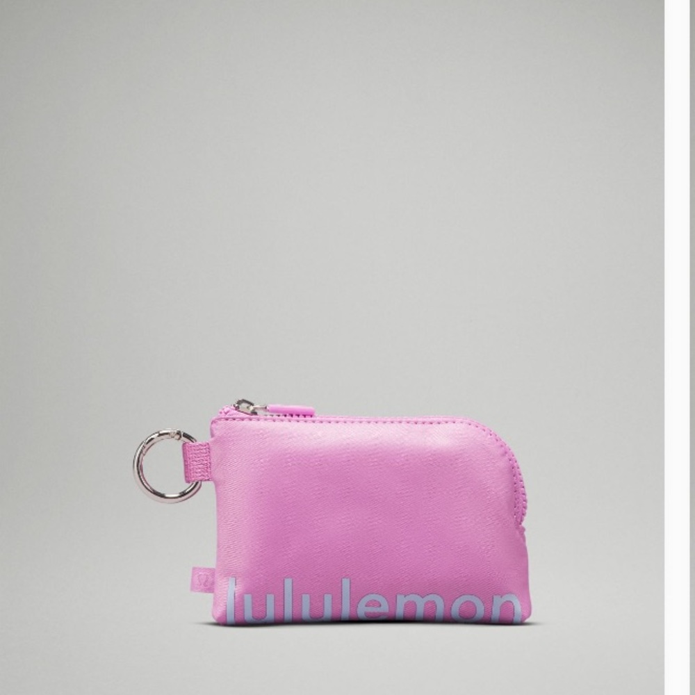 🆕 LULULEMON Clippable Card Pouch - NWT
